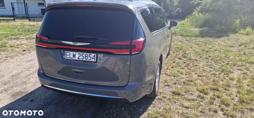 Chrysler Pacifica - 12