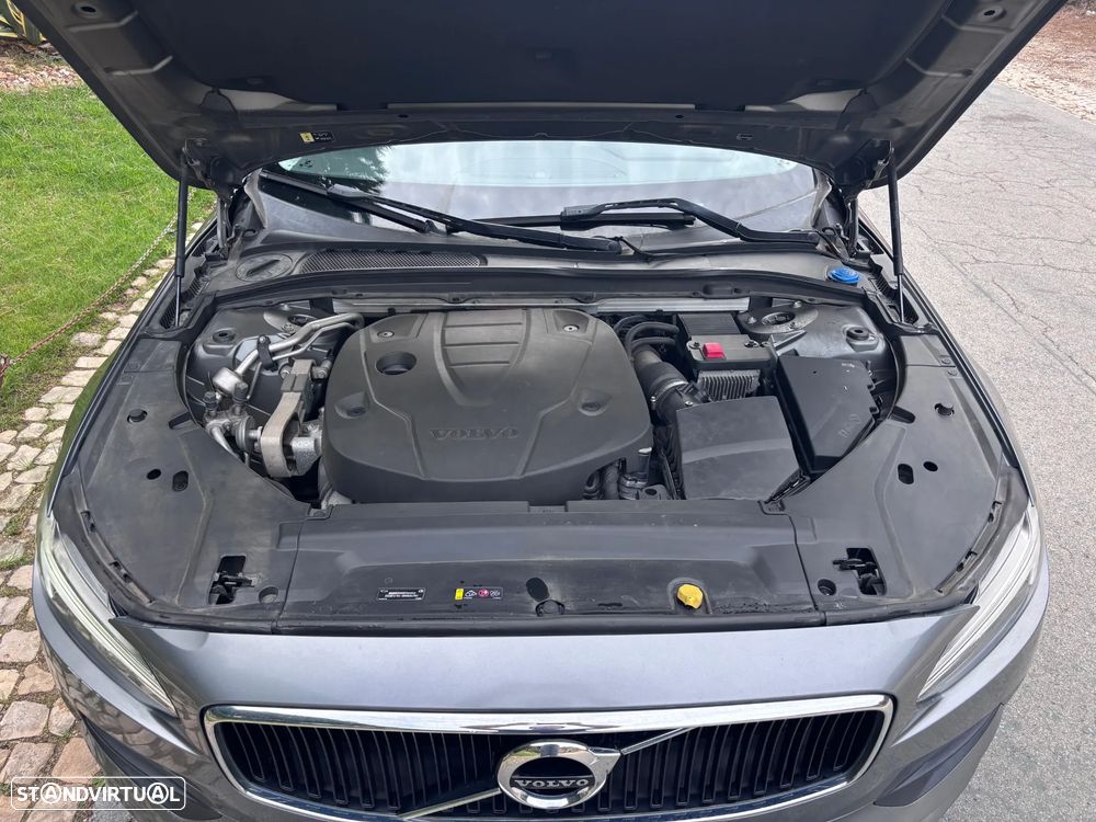 Volvo V90 2.0 D4 Momentum Geartronic - 19