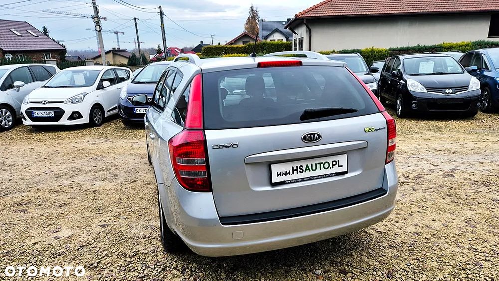 Kia Ceed 1.4 CVVT Dream-Team Edition - 19
