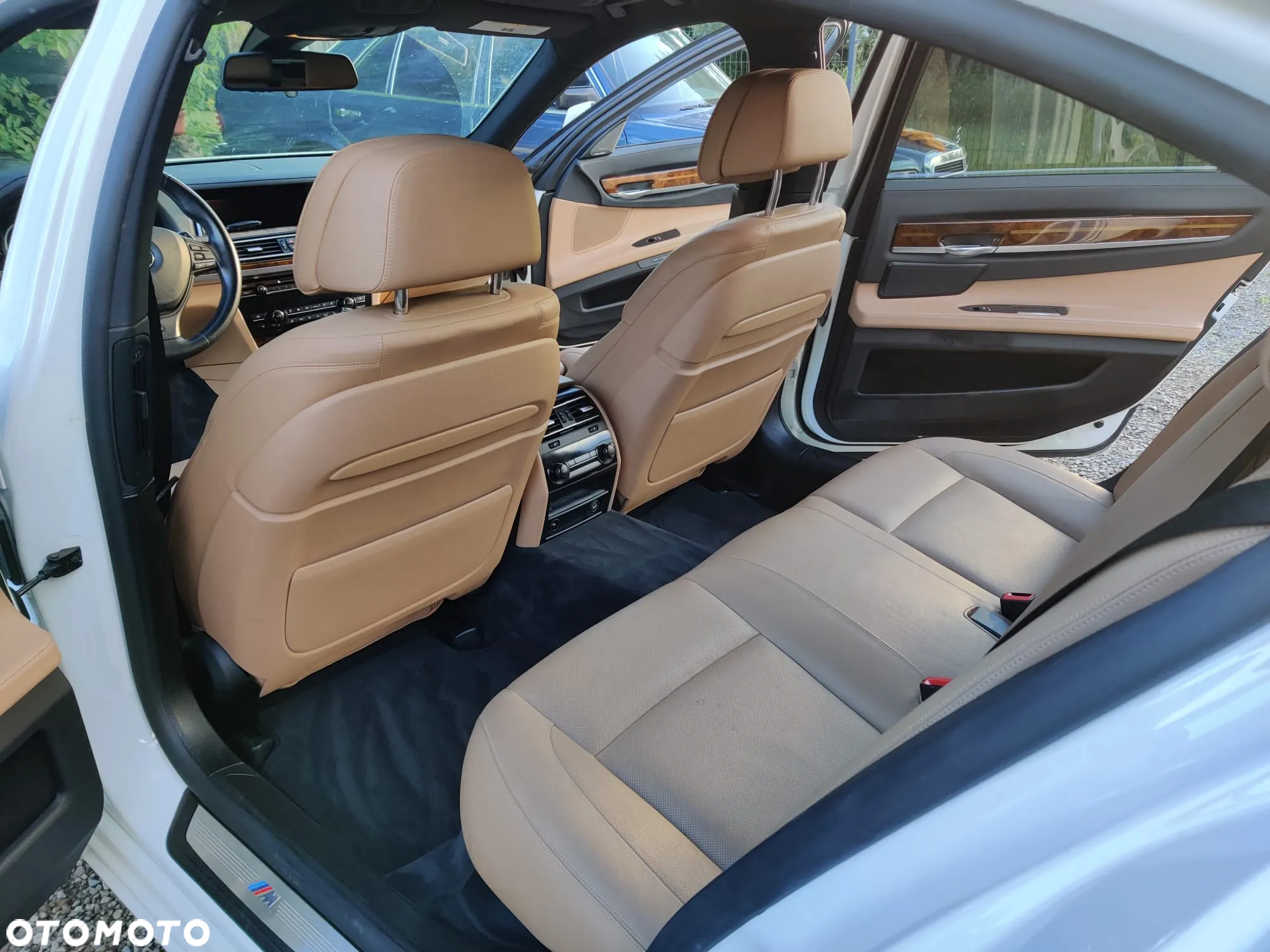 BMW Seria 7 740Li Edition Exclusive - 21