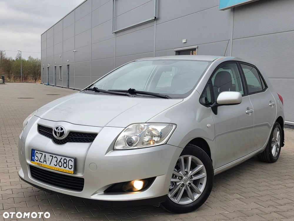 Toyota Auris 1.6 VVT-i Terra - 2