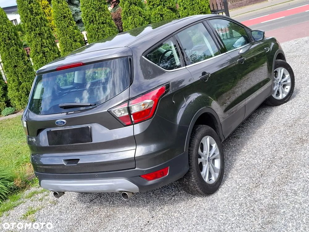 Ford Kuga 1.5 TDCi 2x4 Titanium - 11