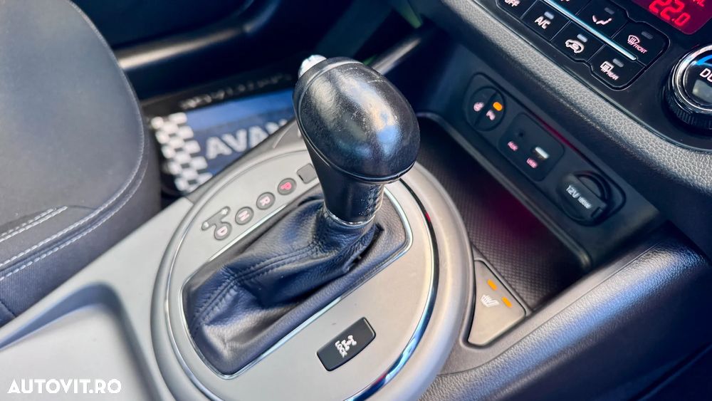 Kia Sportage 2.0 CRDI 4WD Automatik Dream-Team Edition - 22