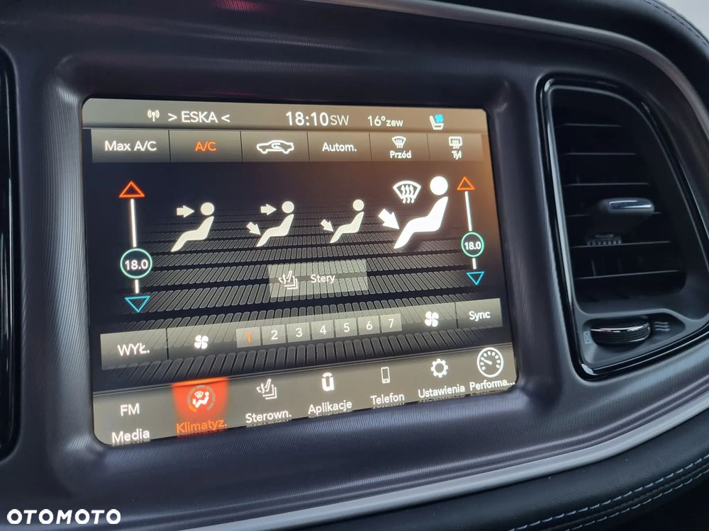 Dodge Challenger 6.4 Scat Pack - 20