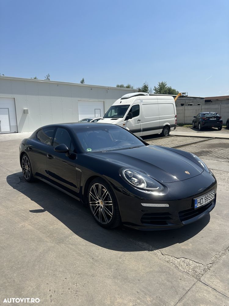 Porsche Panamera - 3