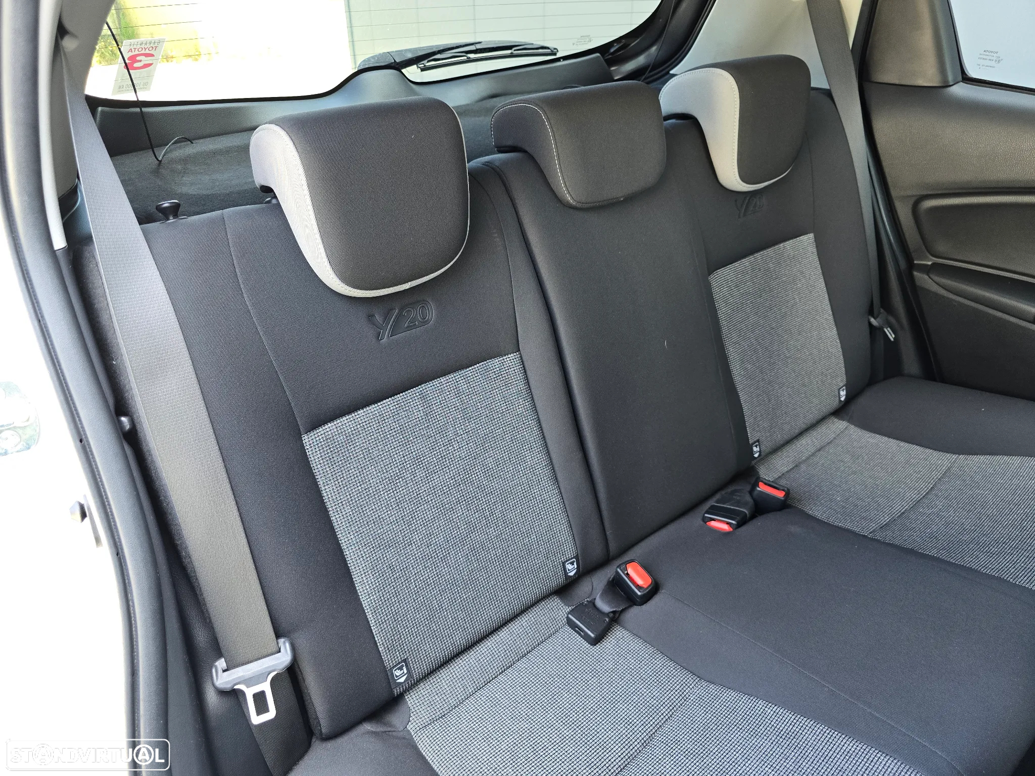 Toyota Yaris 1.0 VVT-i Y20 Club - 23