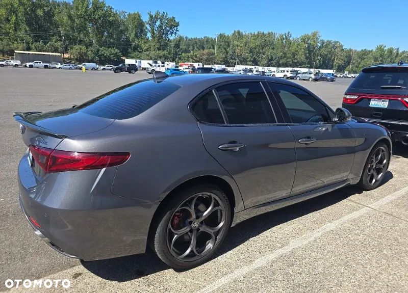 Alfa Romeo Giulia 2.0 Turbo TI Q4 - 4