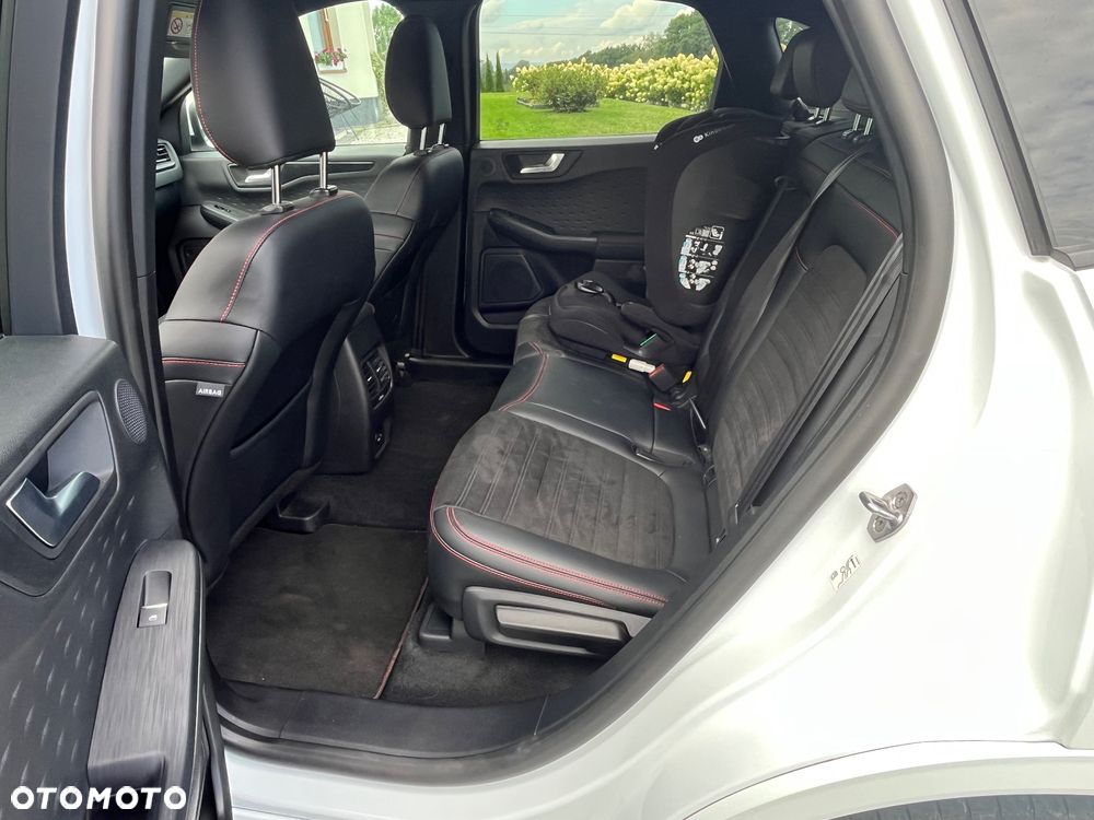 Ford Kuga 2.5 Duratec FHEV 4x4 ST-LINE X - 24