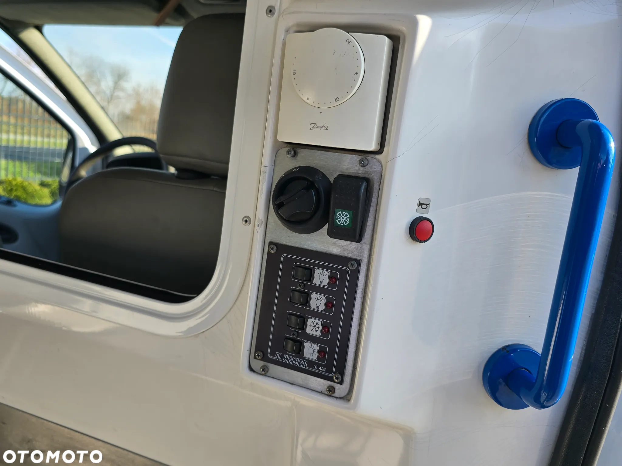 Renault Trafic - 9