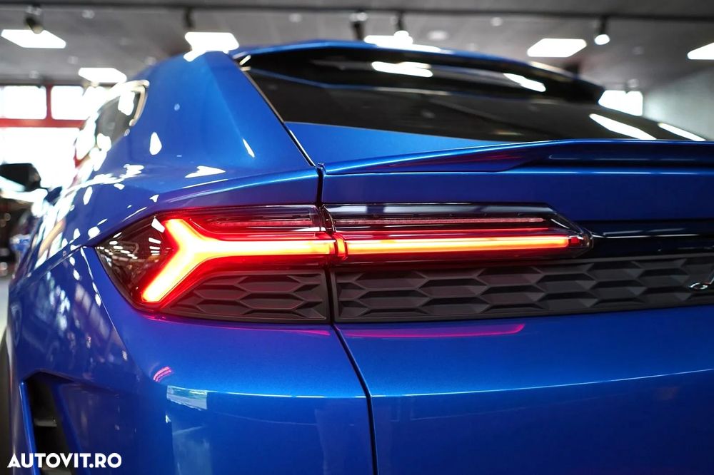 Lamborghini URUS - 10