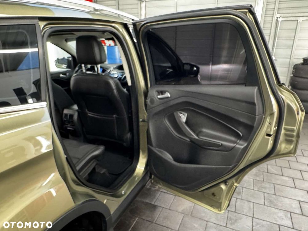 Ford Kuga - 37