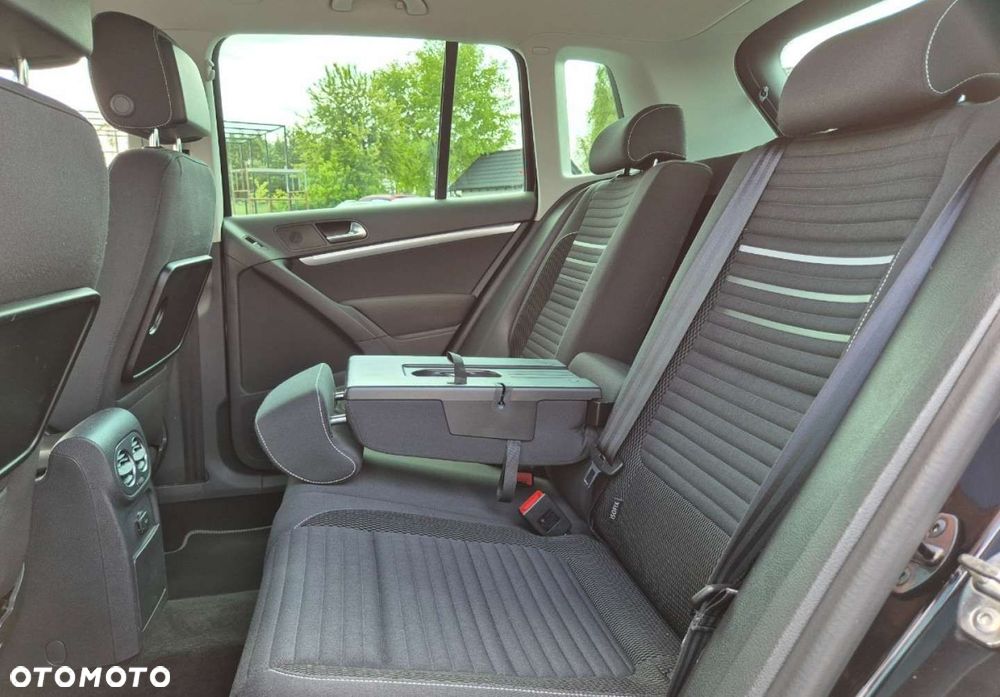 Volkswagen Tiguan - 12
