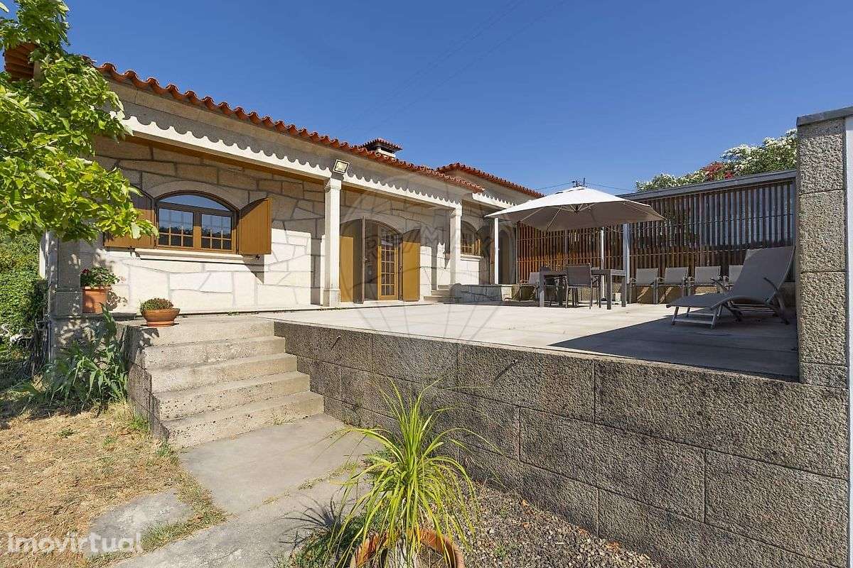 Moradia T4 para venda - Grande imagem: 2/23