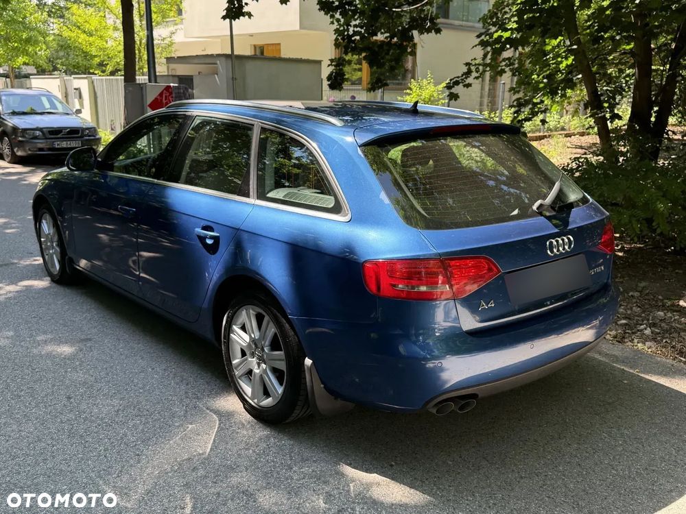 Audi A4 Avant 2.0 TDI - 10