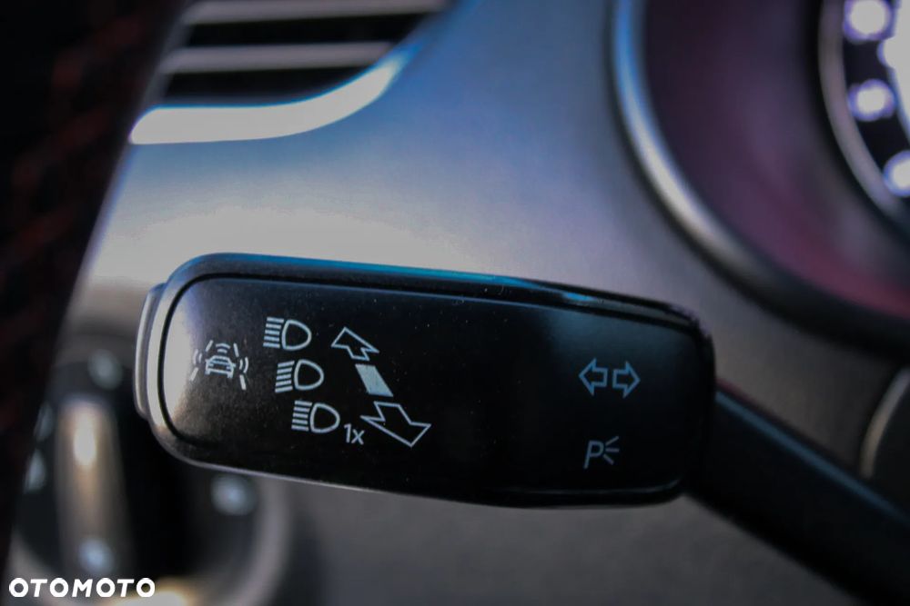 Skoda Octavia 2.0 TDI DSG RS - 34