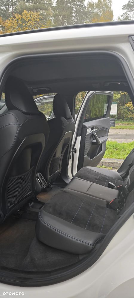BMW iX1 xDrive30 66.5kWh M Sport - 5