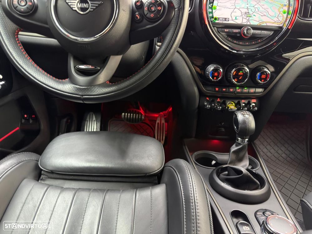 MINI Countryman Cooper SE ALL4 Auto - 29