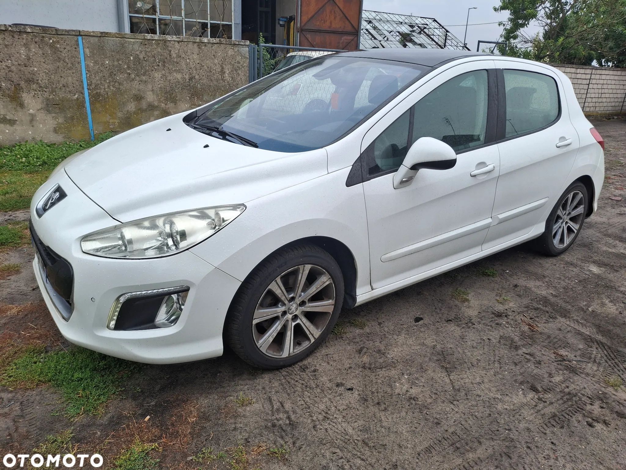 Peugeot 308 - 1