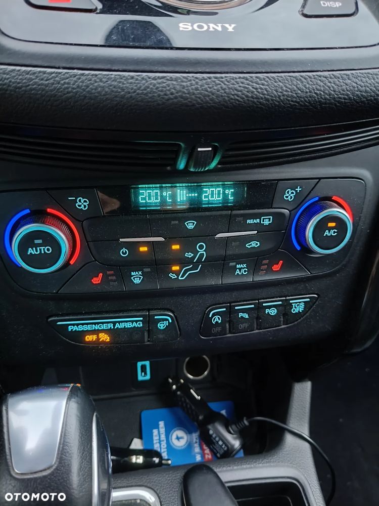 Ford Escape 2.0 EcoBoost AWD Titanium - 8