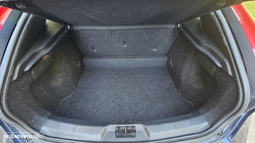Volvo V40 - 33