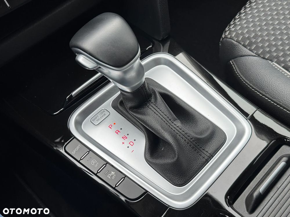 Kia Ceed 1.6 CRDi Eco-Dynamics+ (48V Mild-Hybrid) DCT7 Vision - 19