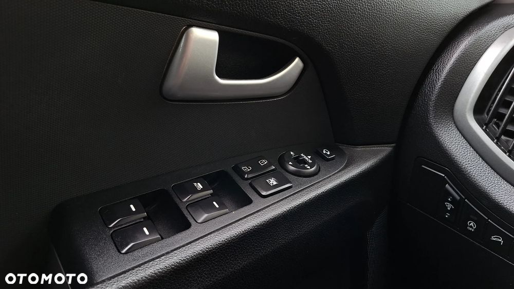 Kia Sportage 1.6 GDI 2WD Dream-Team Edition - 29