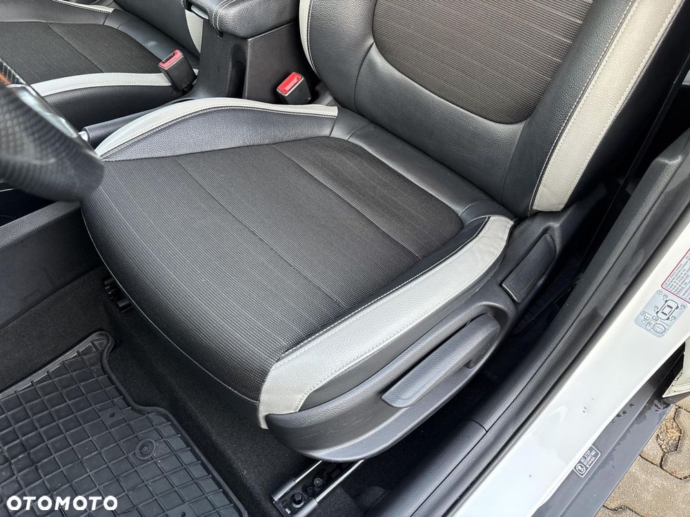 Kia Stonic 1.0 T-GDI L - 12