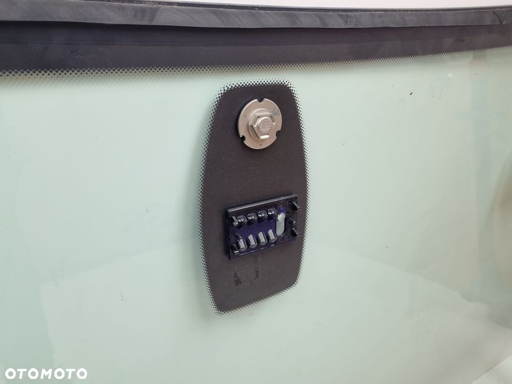 Szyba przednia BMW SERIA 3 E90 2005-2012 - 2