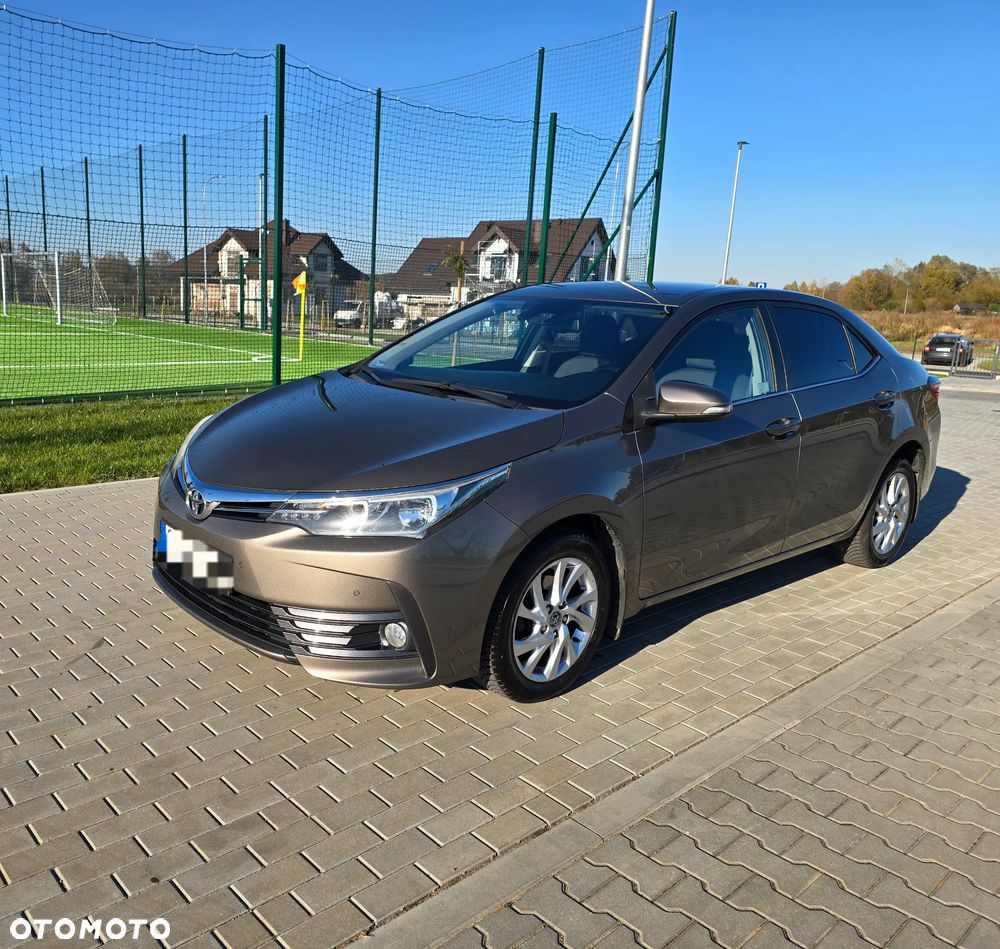 Toyota Corolla 1.6 Comfort - 1