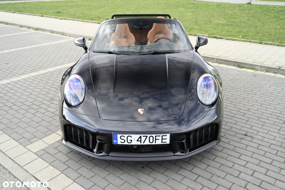 Porsche 911 Carrera 4 GTS - 6