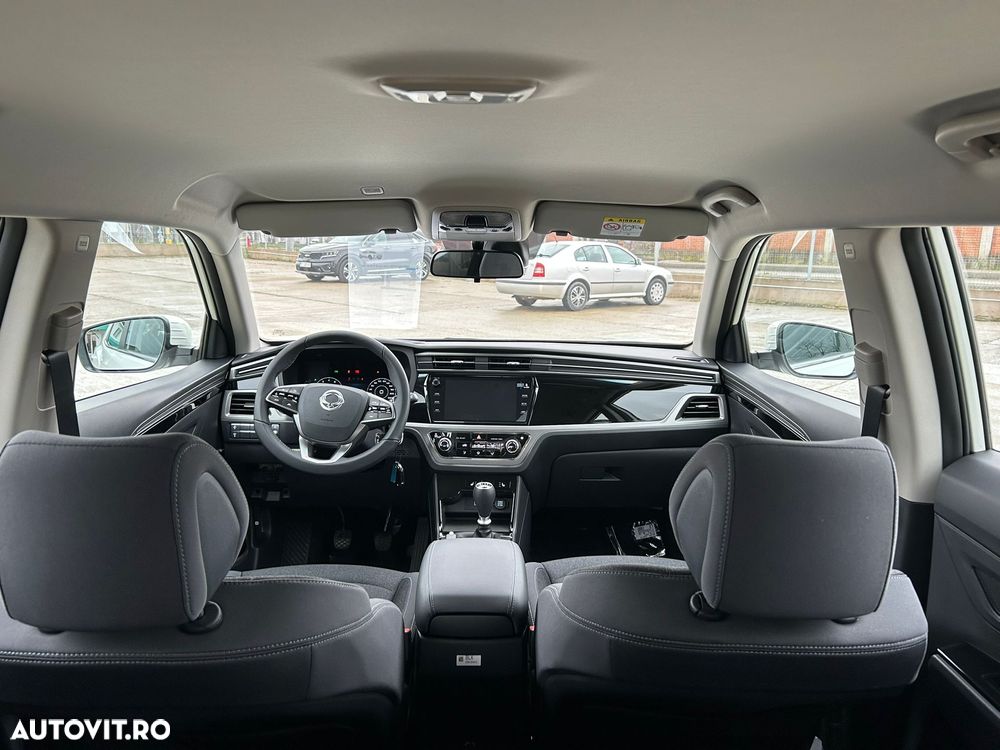 KG Mobility Korrando - 10