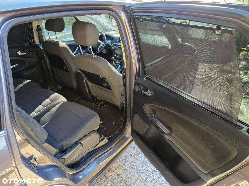 Ford S-Max 2.0 T Titanium - 25