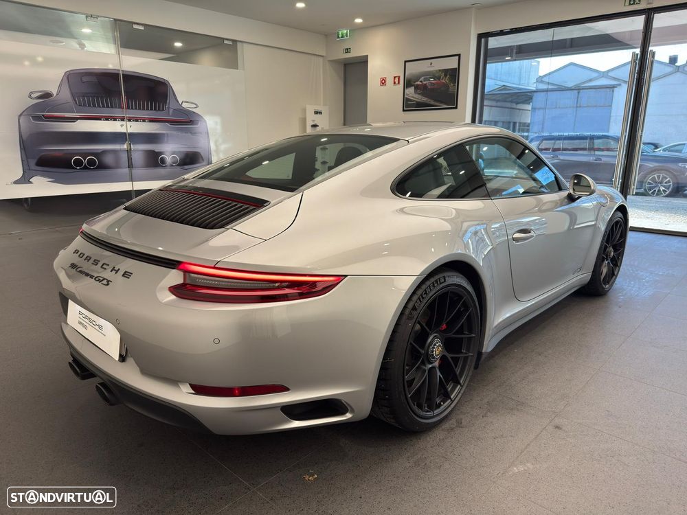 Porsche 911 (991) Carrera 4 GTS PDK - 4