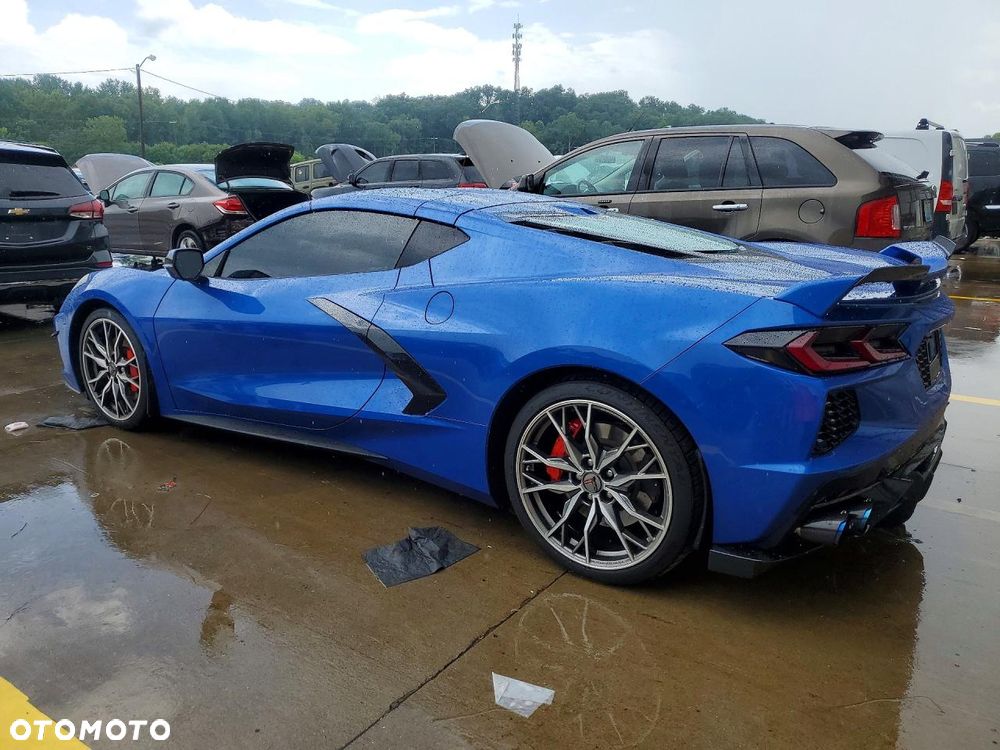 Chevrolet Corvette - 3