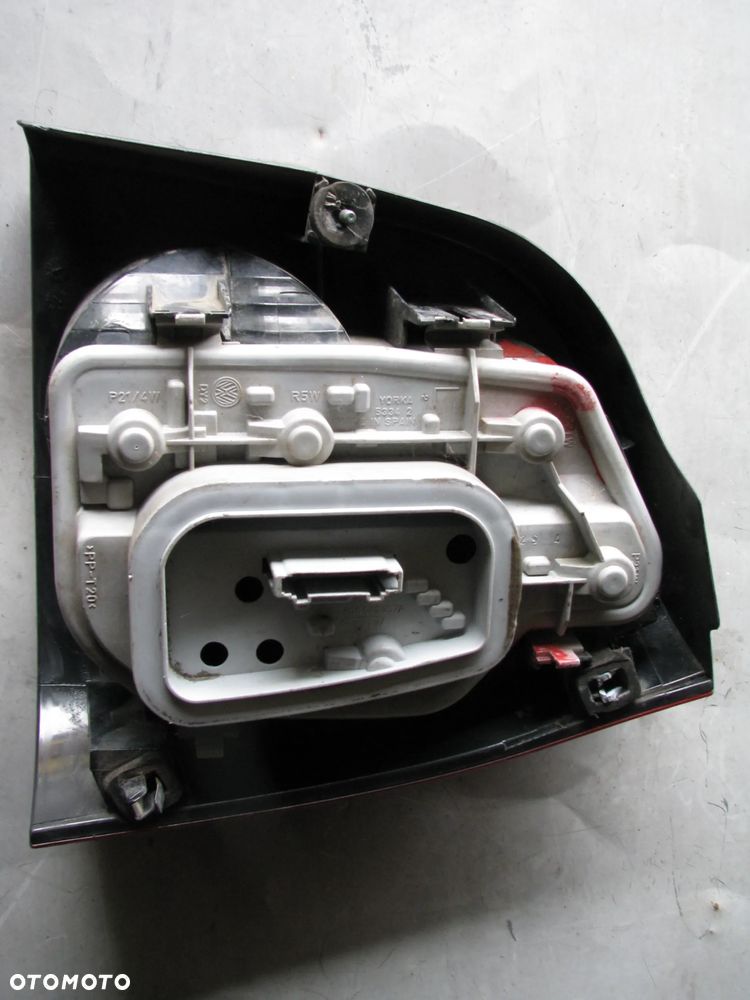 LAMPA LEWY TYŁ VW POLO IV 6Q6945257A - 6
