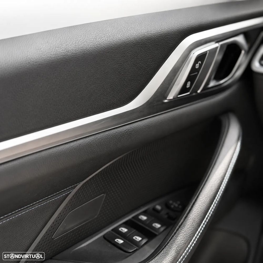 BMW i4 eDrive40 Pack Desportivo M - 11