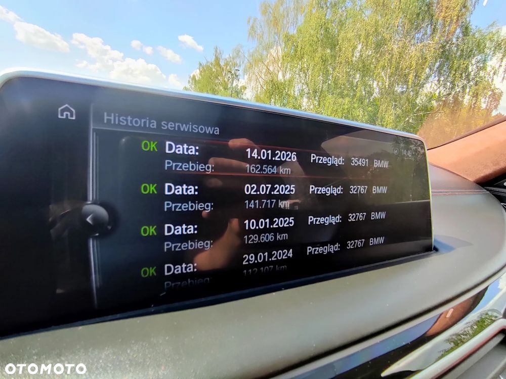 BMW Seria 7 750Li xDrive - 14