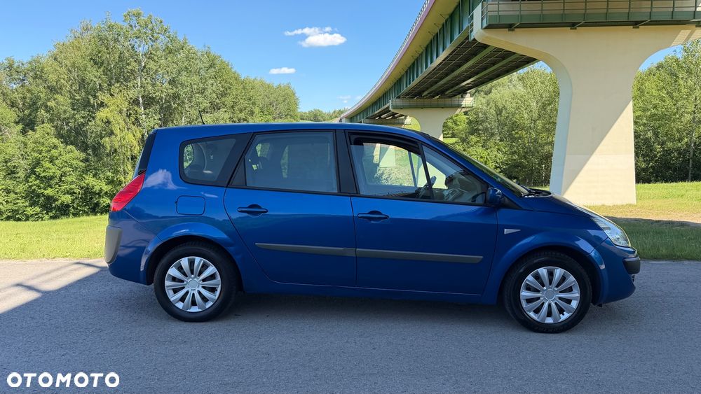 Renault Grand Scenic 2.0 16V Avantage - 25