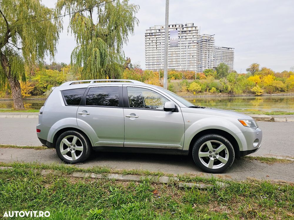 Mitsubishi Outlander 2.2 DI-D Intense + - 4