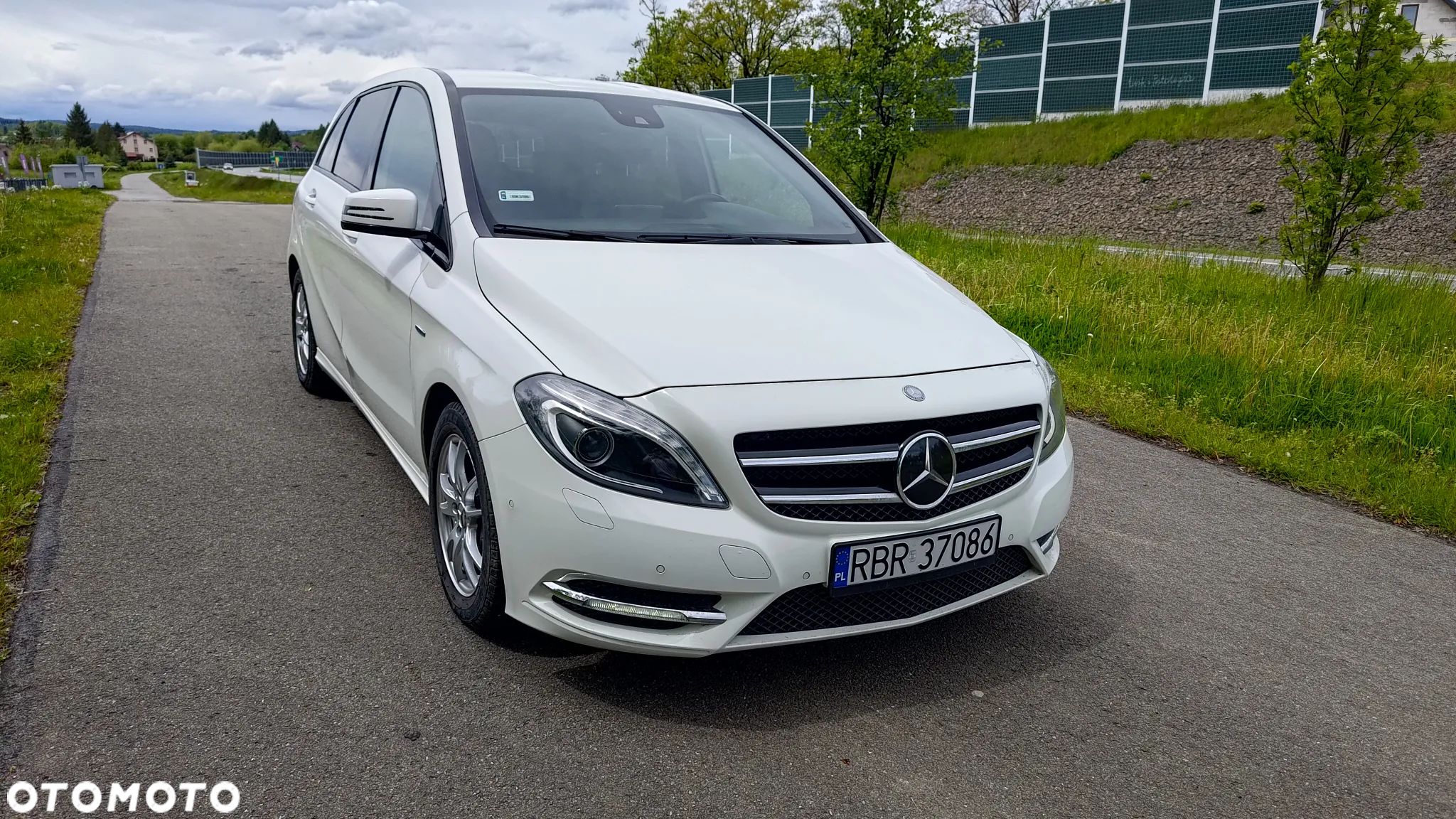 Mercedes-Benz Klasa B 200 - 1