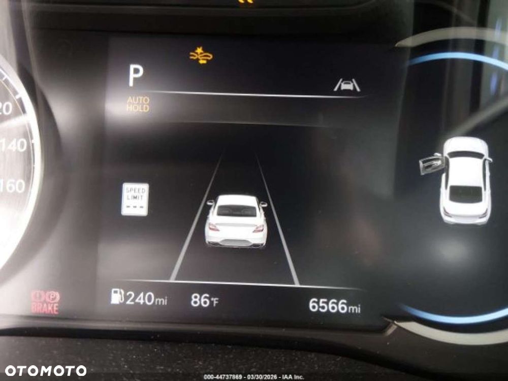 Genesis G70 - 12