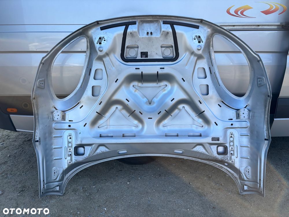 Porsche Macan 95B lift 2021-Maska silnika - 2