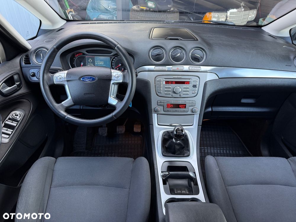 Ford S-Max 2.2 TDCi DPF Trend - 16
