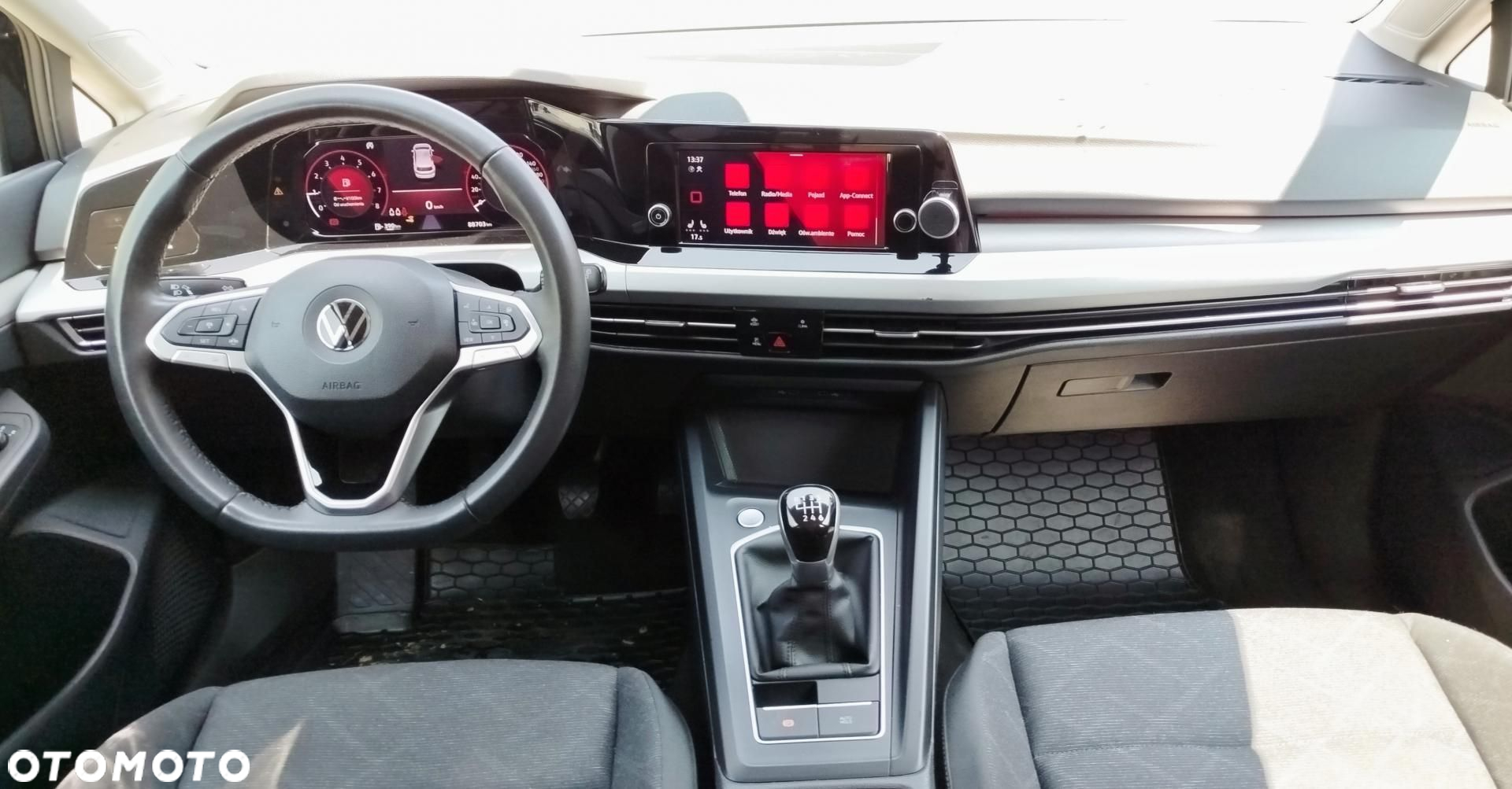 Volkswagen Golf - 5