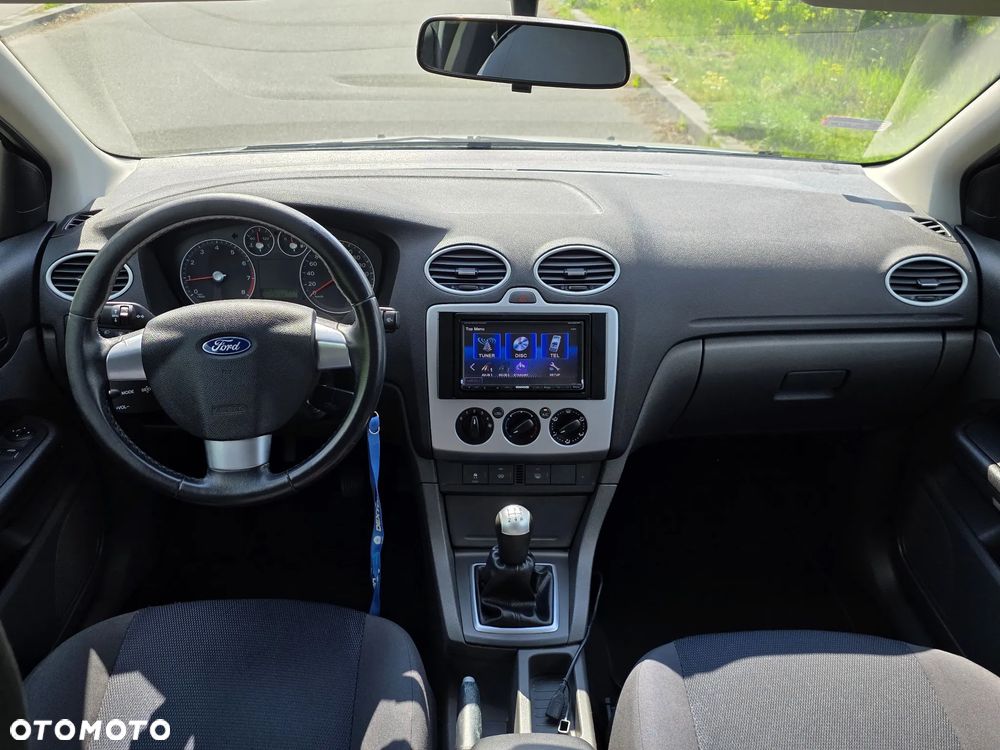 Ford Focus 1.8 Trend - 8