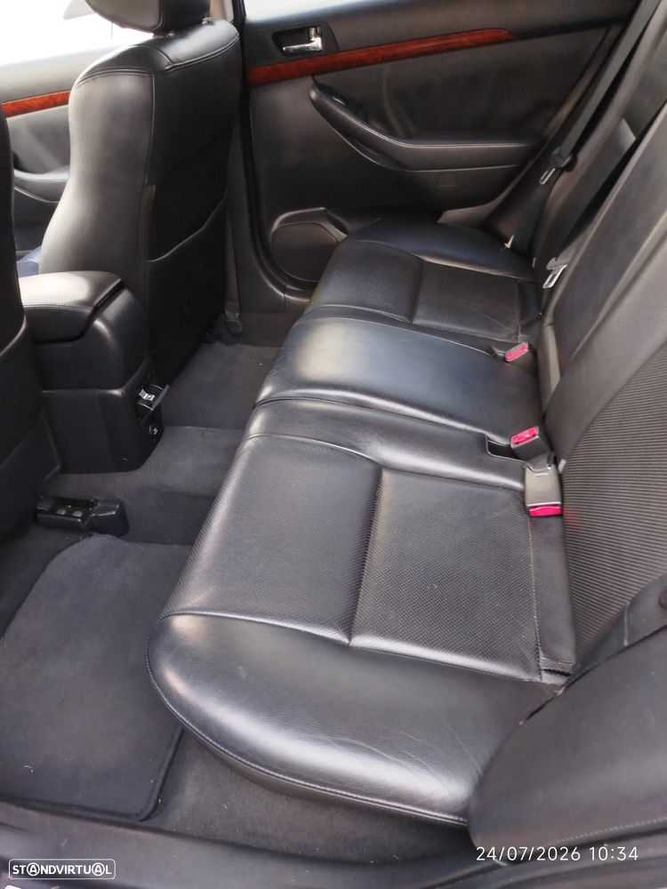 Toyota Avensis - 15