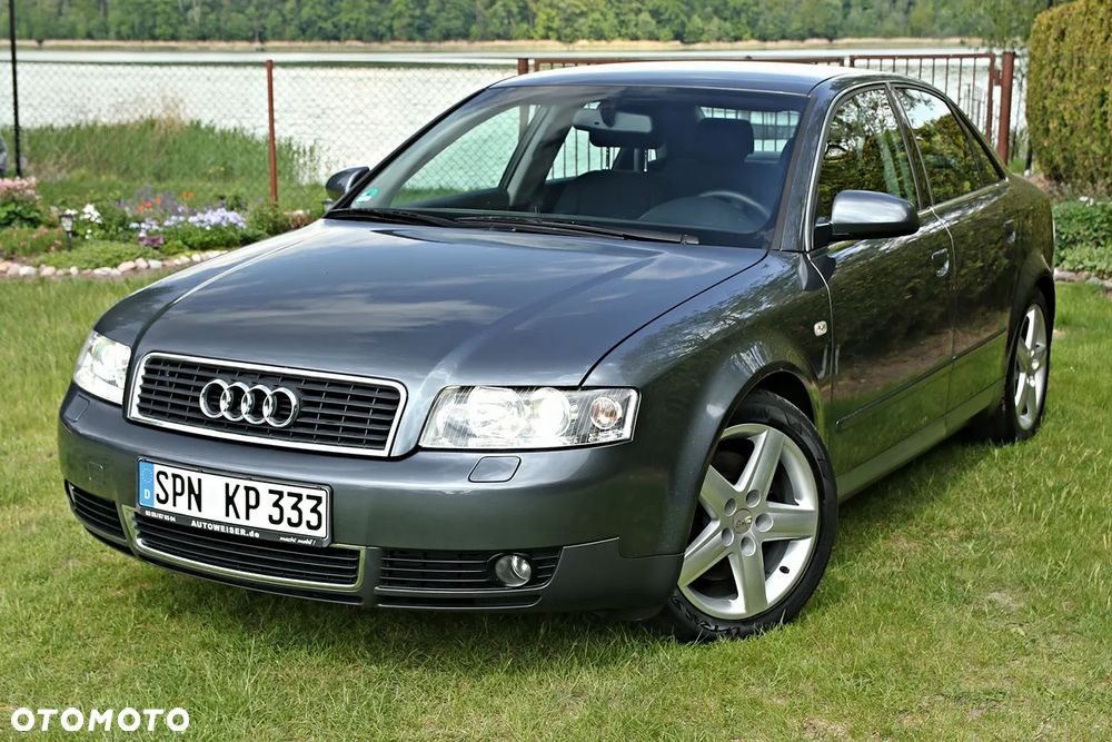 Audi A4 Limousine - 5