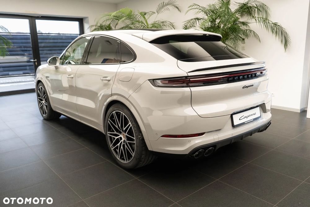 Porsche Cayenne E-Hybrid PHEV Black Edition - 3