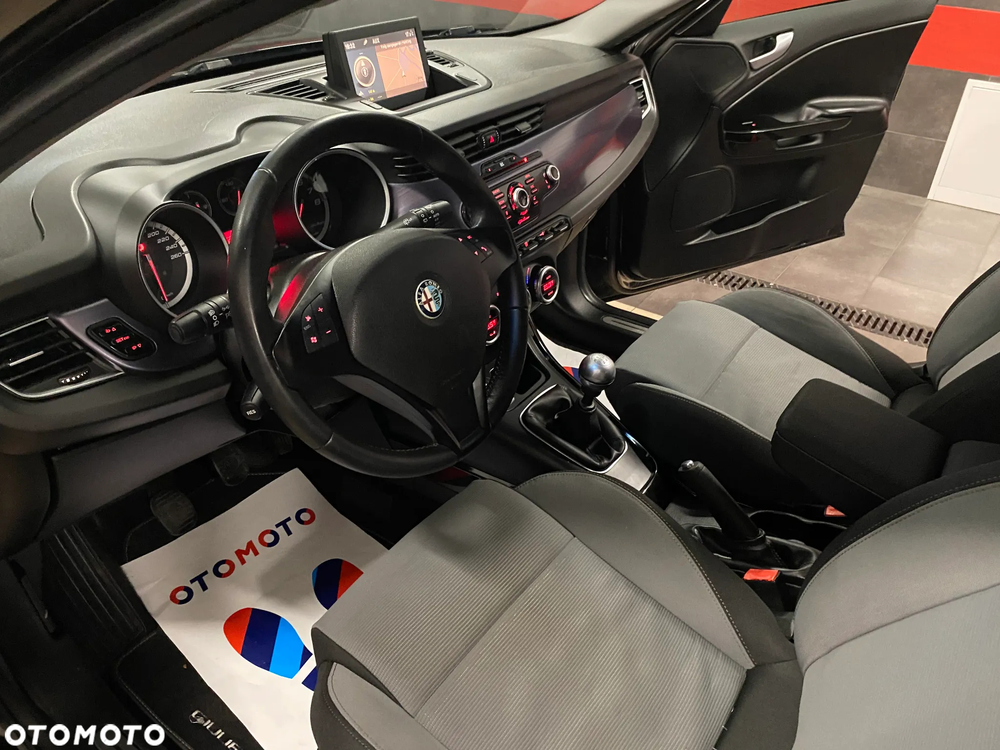 Alfa Romeo Giulietta 1.4 TB MultiAir Exclusive - 12