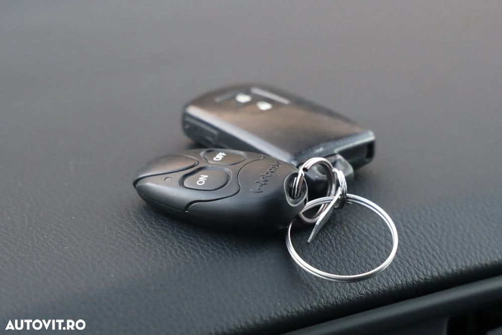 Toyota Auris 1.8 VVT-i Hybrid Automatik Design Edition - 10